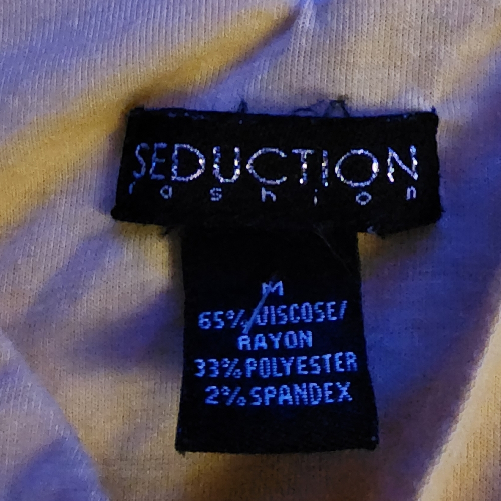 Ruched Top - Picture 2 of 2